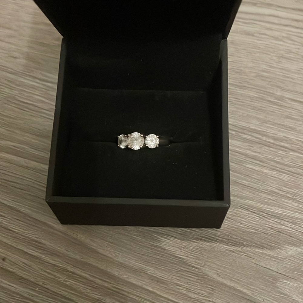 KAY Jewelers silver promise ring size 5